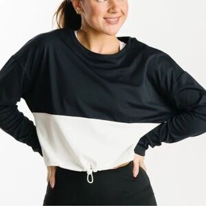 Zyia Active Black and White Cinch Crop Long Sleeve Top Size Medium 🌙